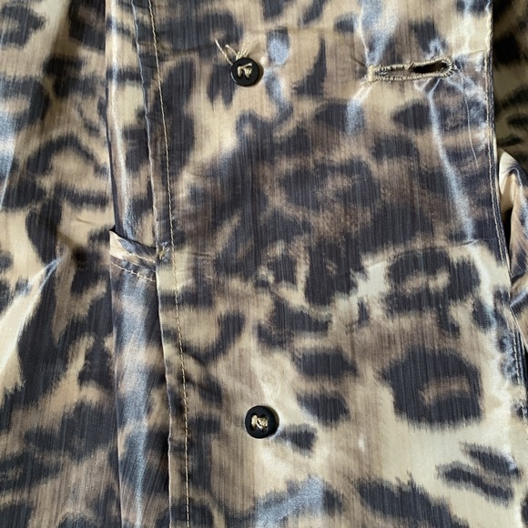 Hilary Radley roomy leopard print unlined belted raincoat buttoned cuffs EUC - Picture 7 of 9